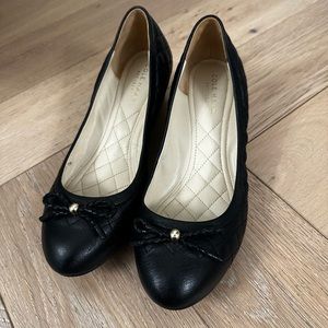 Excellent condition, black color, size 7